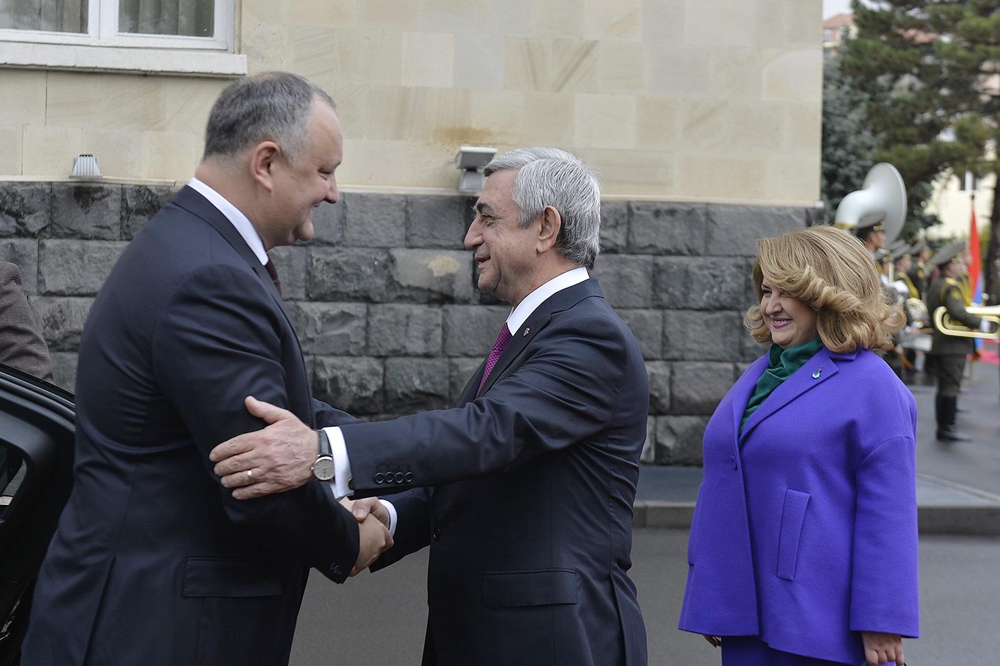 Մոլդովայի նախագահը Հայաստանում է. նա այս այցը պատմական է որակել
