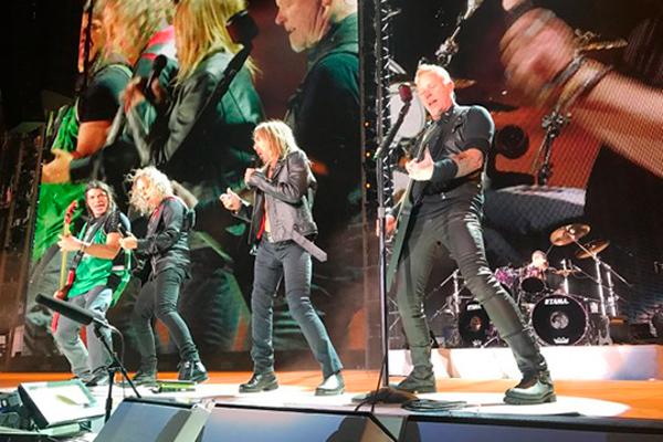Игги Поп спел с Metallica на концерте в Мехико 