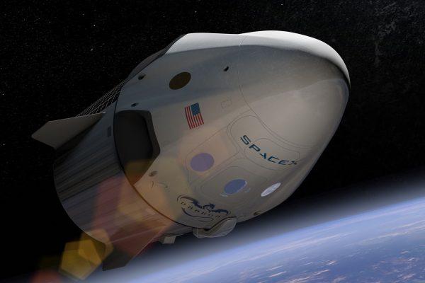 SpaceX отправит двух туристов к Луне 