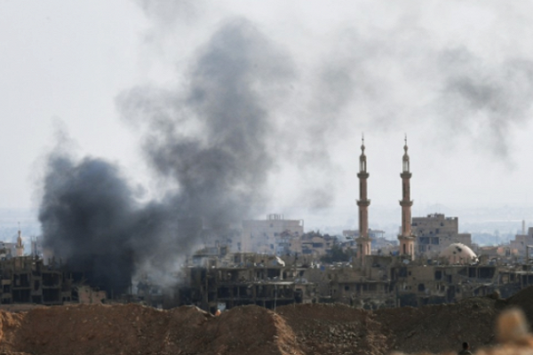 В Египте боевики устроили взрыв возле мечети и открыли огонь по людям