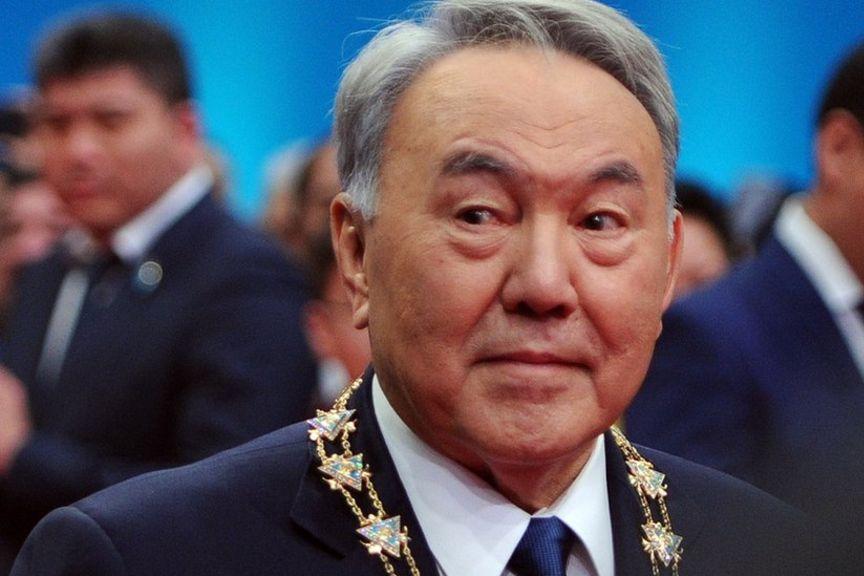 СМИ: Назарбаев отменил визит в Баку