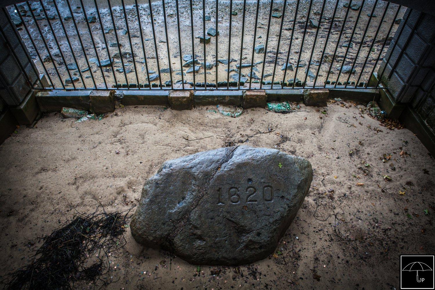 Вандалы посягнули на важнейшие реликвии США, разрисовав их из аэрозольных баллонов