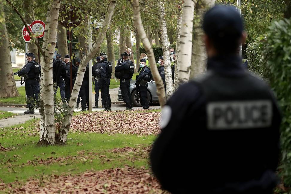 Во Франции проверят деятельность более 50 мусульманских организаций