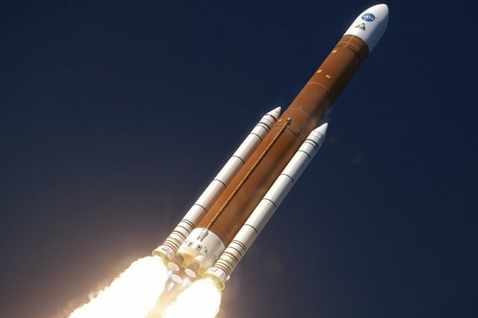 NASA готовится к испытанию самой мощной ракеты в истории