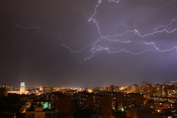 Անձրև, քամի, ամպրոպ. Հայաստանին հզոր ցիկլոն է մոտենում