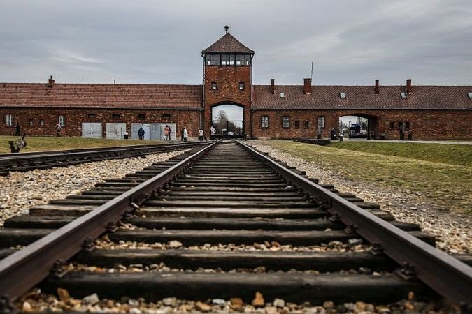 Вандализм: в мемориальном комплексе и бывшем нацистском лагере смерти Освенцим обнаружены антисемитские лозунги