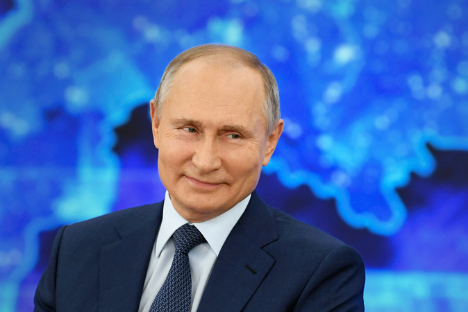 Кремль: Путин иногда даже шутит, читая сообщения о дате нападения России на Украину