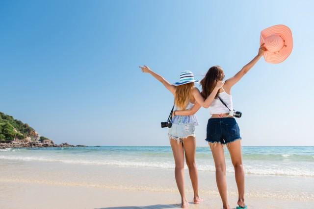 Отдых на пляже влияет на уровень счастья: нейробиолог 