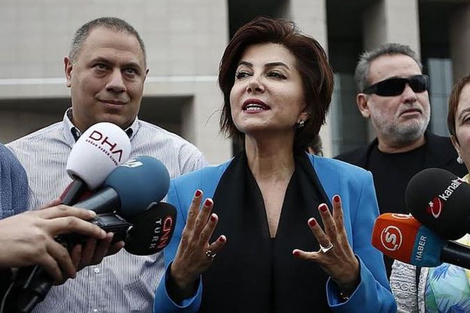 Турецкую журналистку обвинили в оскорблении Эрдогана из-за пословицы, которую она произнесла в прямом эфире
