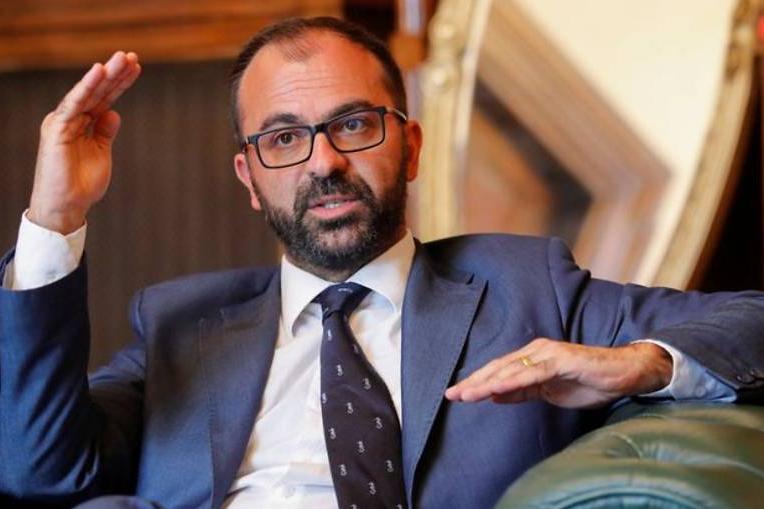 Министр образования Италии из-за нехватки финансирования подал в отставку