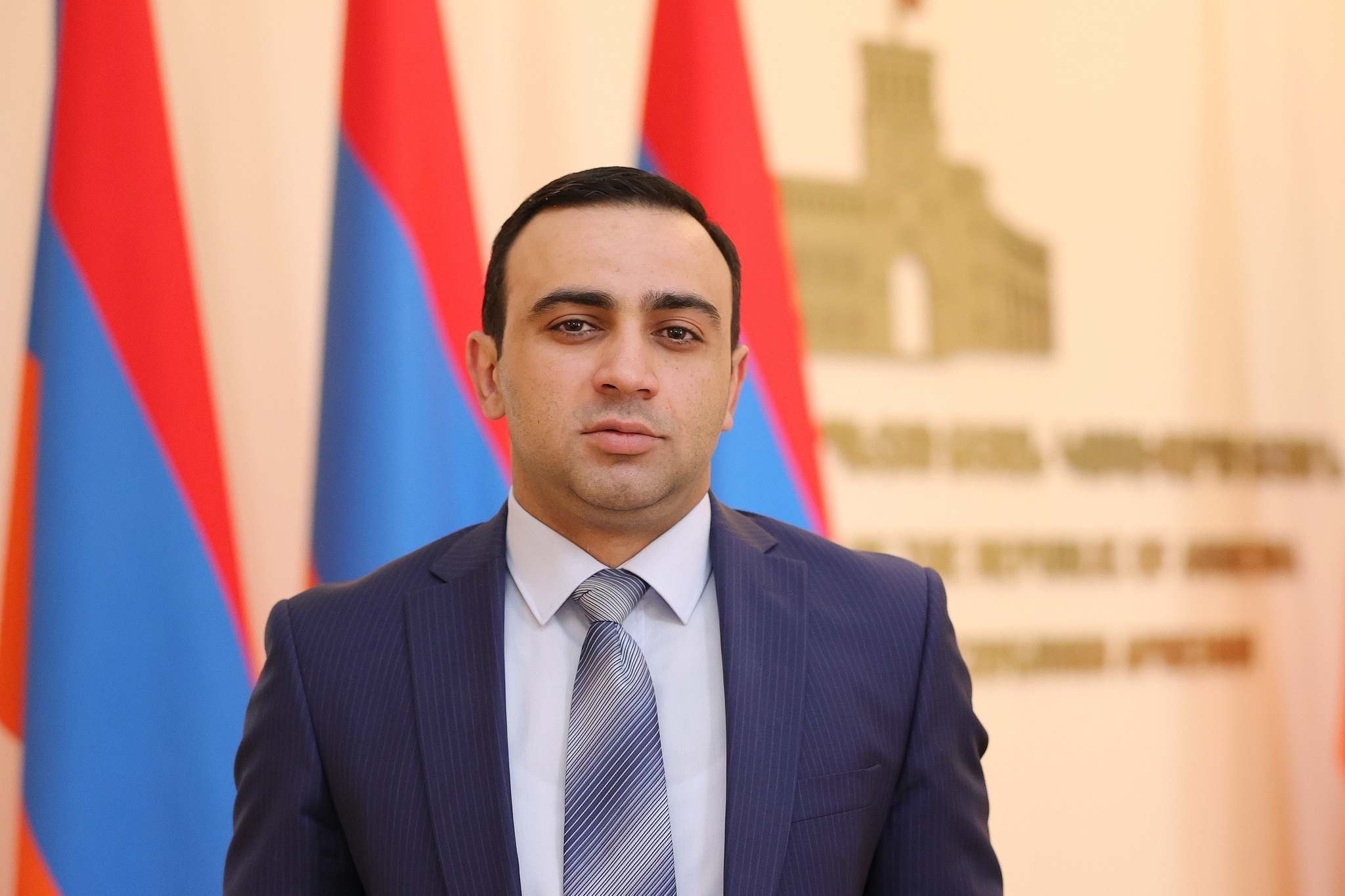 «Պետք չէ ակնարկներ անել, թե եկեք հավաքեք վրանները, փոխարենը պետք է սեփական պարտությունն ընդունել ու հավաքել դրանք»․ Փաշինյանի աշխատակազմի ղեկավարի տեղակալը՝ ընդդիմությանը 