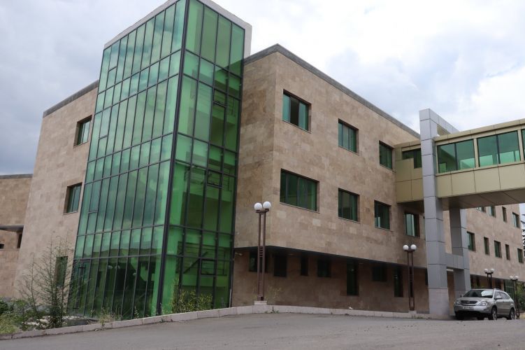 Завершена реконструкция нового корпуса Степанакертского родильного дома