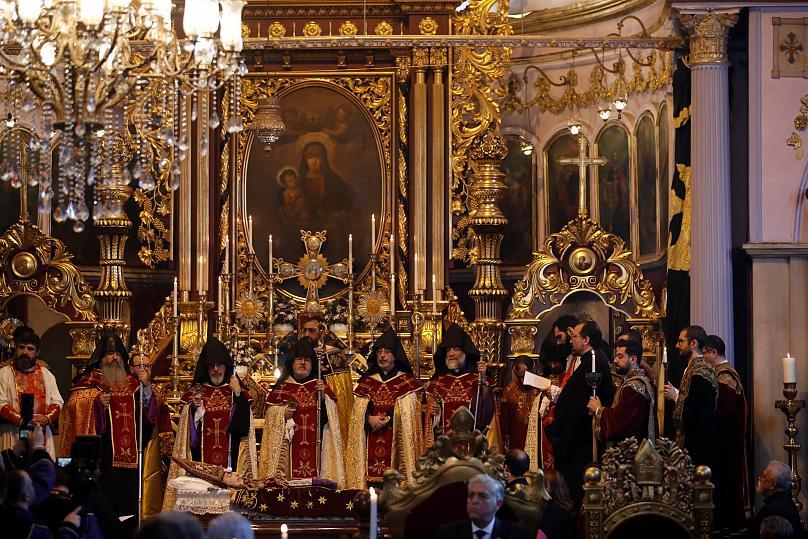 Есть опасения, что Анкара торпедирует выборы армянского патриарха Константинополя, если фаворитом станет нежелательный ей священник: Euronews