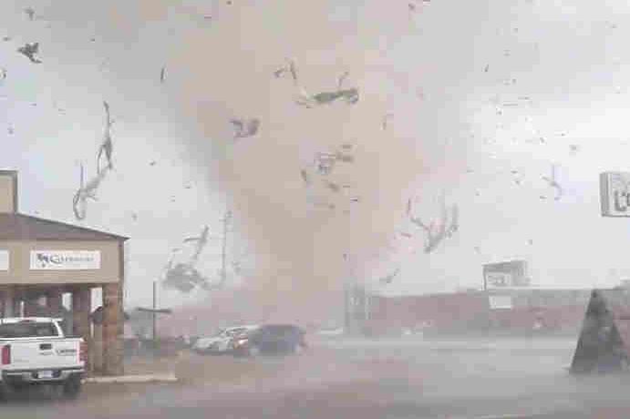 Карантин помог жителям Арканзаса пережить стихийное бедствие без смертей: National Geographic