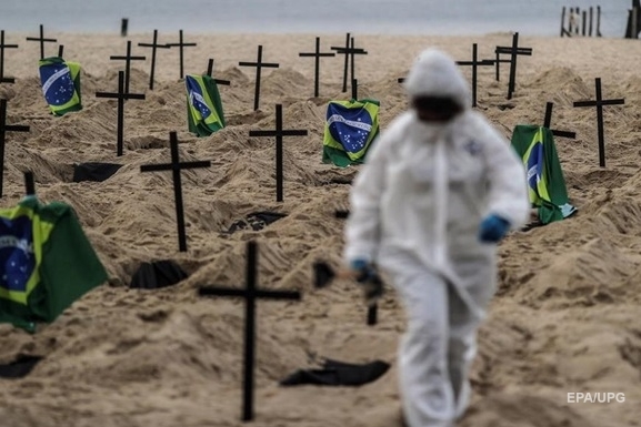 Бразилия вышла на второе место в мире по смертности от коронавируса