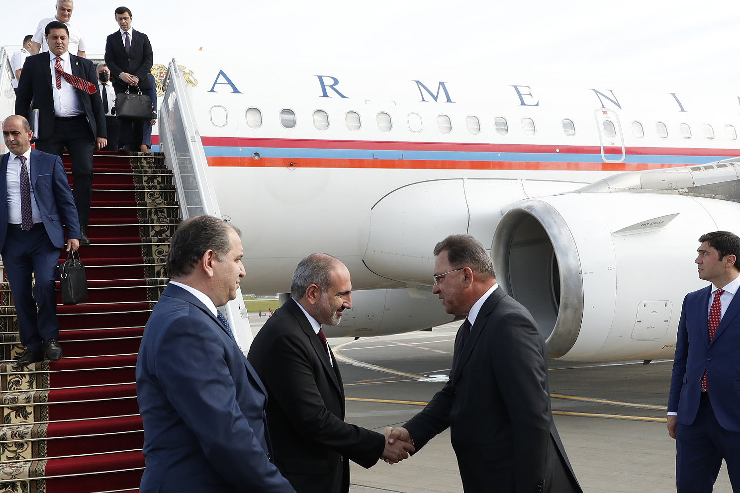 Премьер-министр с рабочим визитом прибыл в Беларусь