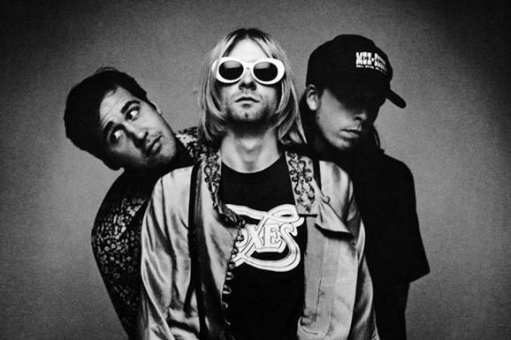 Клип группы Nirvana на трек Smells Like Teen Spirit собрал больше миллиарда просмотров на YouTube
