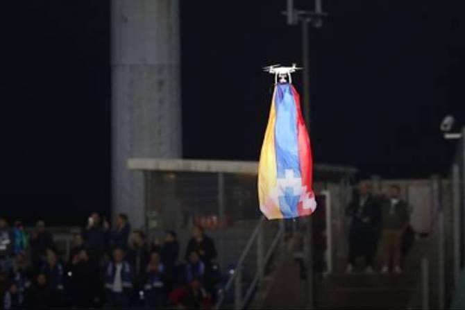 Дрон с флагом Арцаха привел к остановке матча «Дюделанж» – «Карабах» и  потасовке