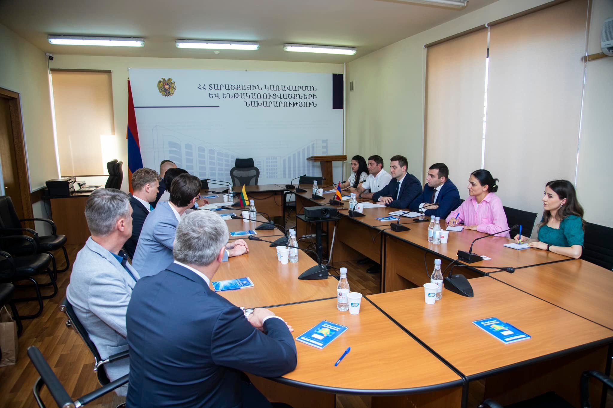 Լիտվացի մասնագետները Հայաստանում են՝ ներկայացնելու ավտոմոբիլային, երկաթուղային և օդային տրանսպորտի ոլորտում իրենց երկրի փորձն ու իրավակարգավորումները