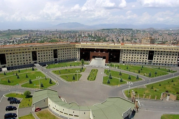 Երասխի հատվածում պարբերաբար կիրառվել են նաև ականանետեր, իրադրությունը 23:00-ի դրությամբ շարունակում է լարված մնալ․ ՀՀ ՊՆ 