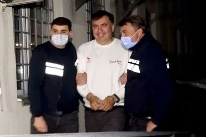 Михаил Саакашвили спустя восемь лет вернулся в Грузию, однако был задержан и отправлен в тюрьму