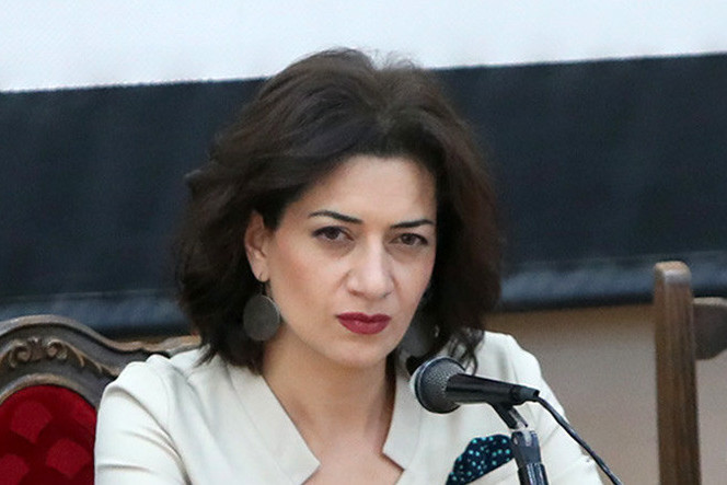 Супруга премьера-министра, Анна Акопян прекращает полномочия председателя Совета попечителей фонда «Город улыбок»