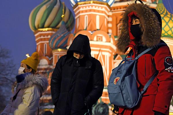 Более 20 китайских туристов сбежали от врачей на экскурсию по Москве