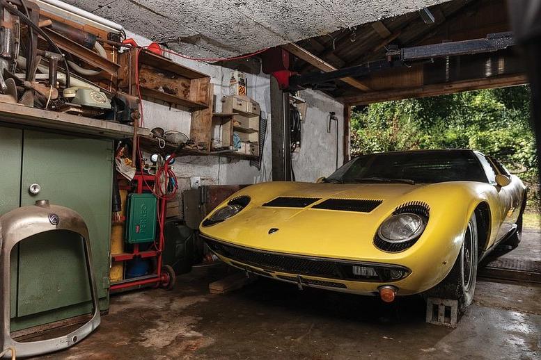 Редкий Lamborghini 1969 год выставлен на аукцион 