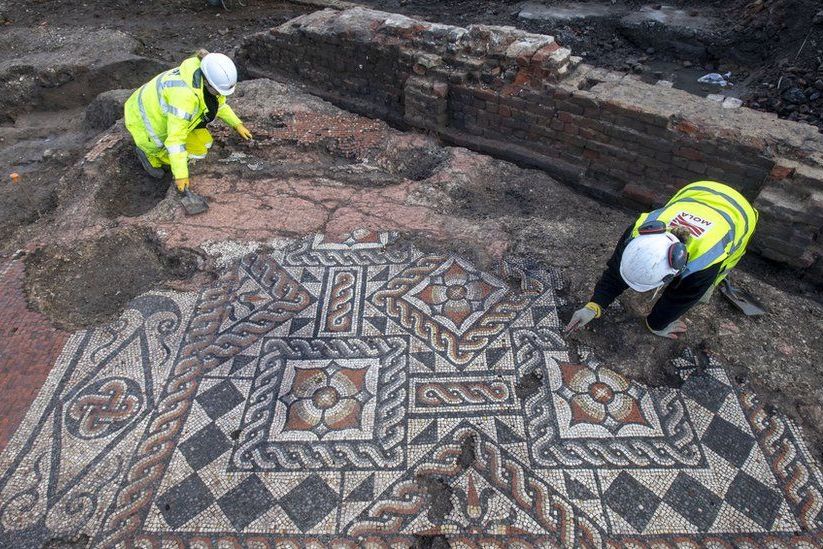 В центре Лондона обнаружили крупнейший за последние 50 лет участок римской мозаики конца II и III века нашей эры