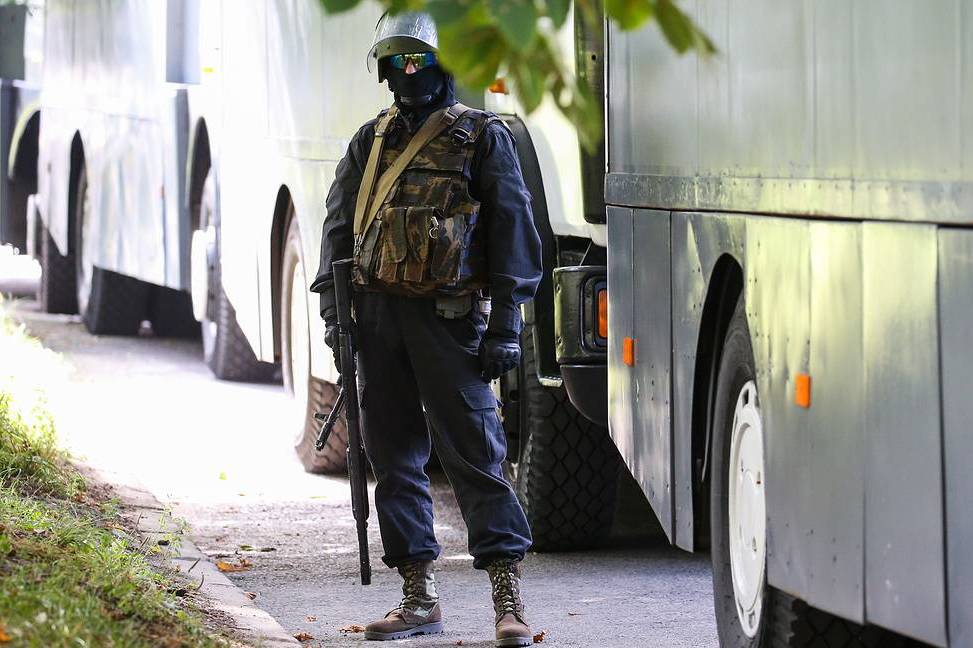 В Минске вооруженные люди захватили офисы компании Яндекс и Uber
