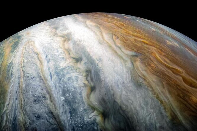 С точки зрения науки: почему на Юпитере идут гелиевые дожди