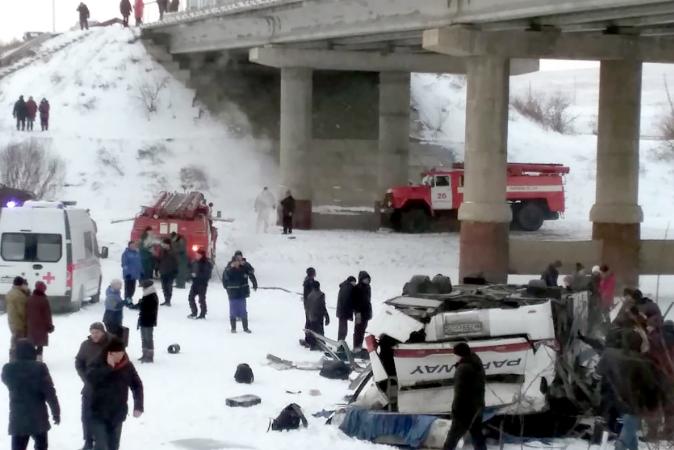 В Забайкалье объявили траур после гибели 19 человек в ДТП