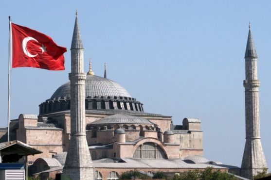 Турция откладывает решение о смене статуса собора Святой Софии – с музея на мечеть