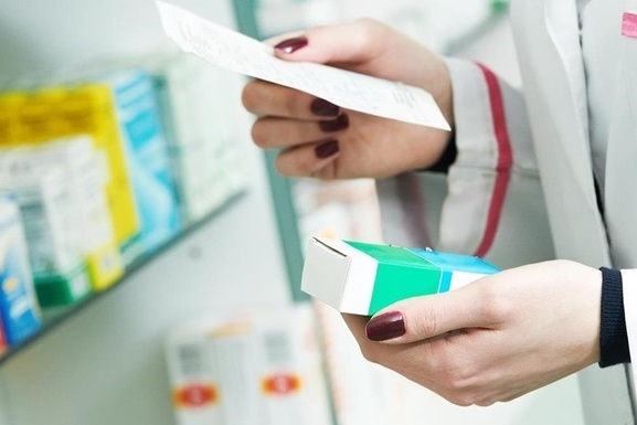 Уже на этой неделе: Франция первой в ЕС начинает лечить COVID таблетками
