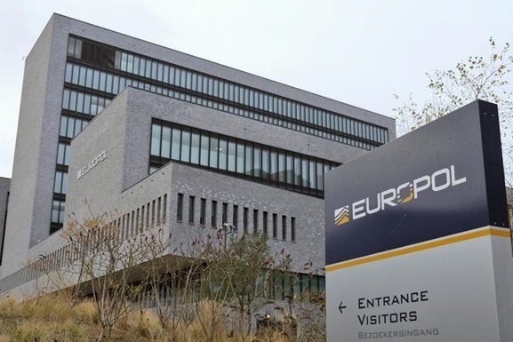 Европол отмечает увеличение активности педофилов в интернете в период пандемии 