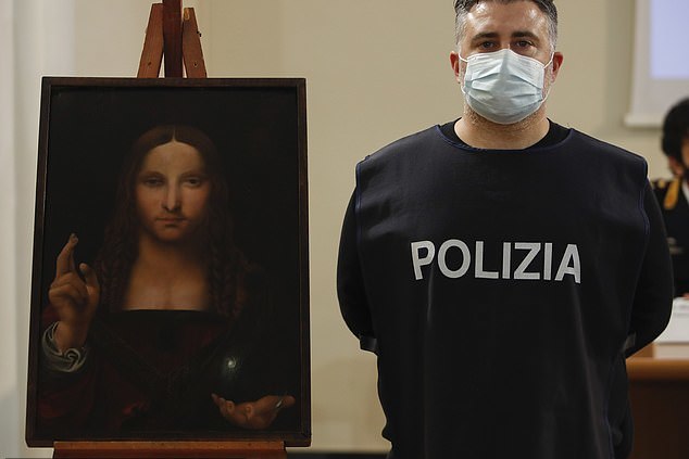 В Неаполе нашли украденную копию картины «Спаситель мира», которая считается работой ученика Леонардо да Винчи