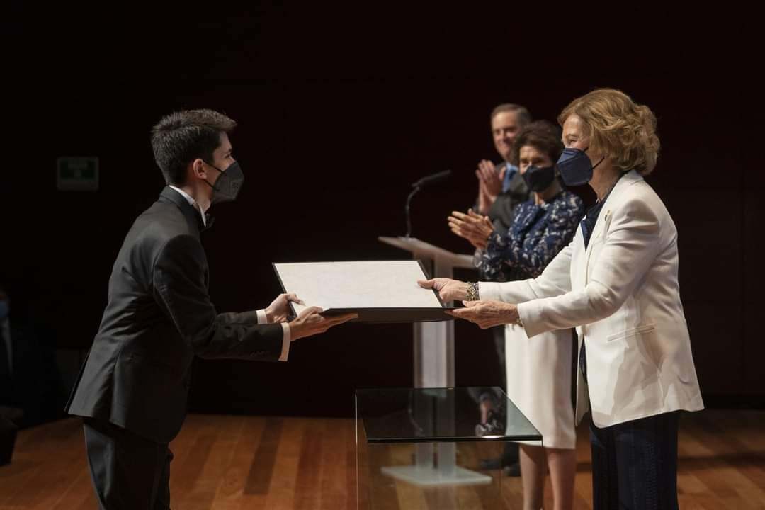 В Испании королева София наградила музыканта Севана Гарибяна  дипломом «Лучший студент»