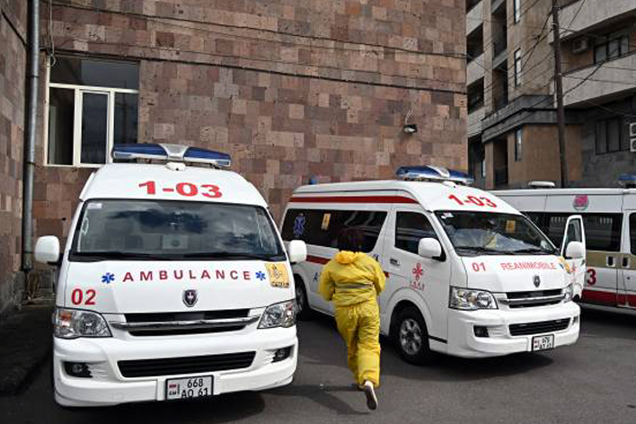 Երևանում շտապօգնության բժիշկը և վարորդը բռնության են ենթարկվել, նրանք տեղափոխվել են հիվանդանոց