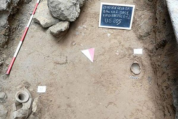 Необычные захоронения и множество артефактов: на Сицилии найден некрополь VII века до нашей эры