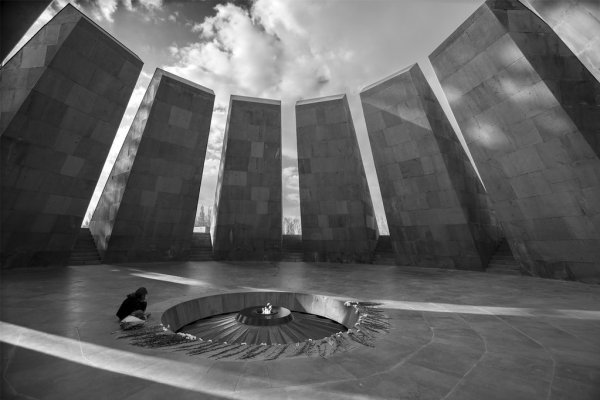 «Храним твою боль, Армения»: Александр Фитц 