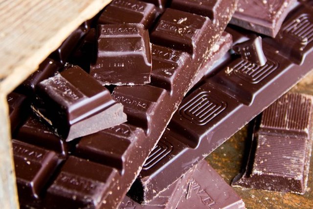 Сладкое лекарство: употребление шоколада всего раз в неделю способствует снижению риска сердечных заболеваний.