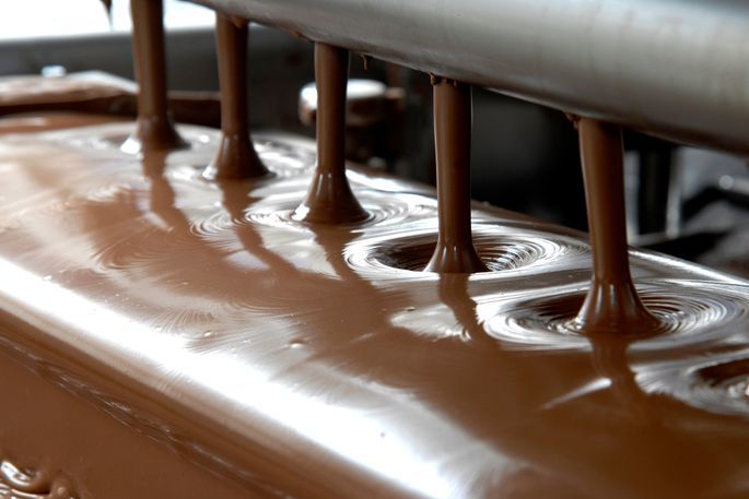 Компанию Mars Wrigley, производящую Snickers и M&M’s, оштрафовали из‑за падения работников в чан с шоколадом