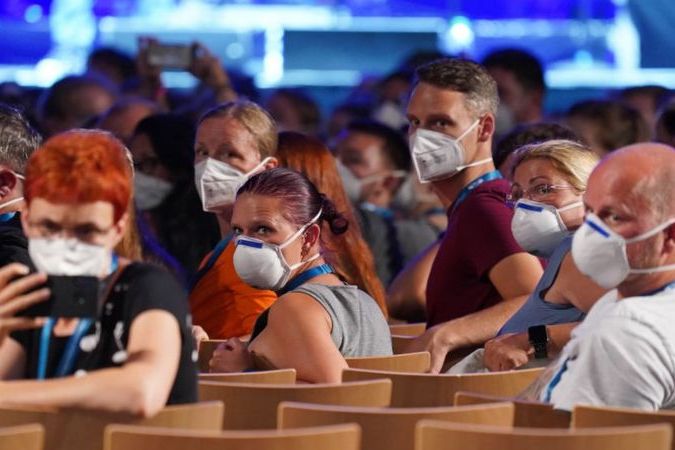Что получилось из экспериментального концерта в Барселоне с мерами против Covid-19