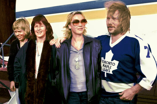 Легендарная группа ABBA планирует выпустить в следующем году пять новых песен