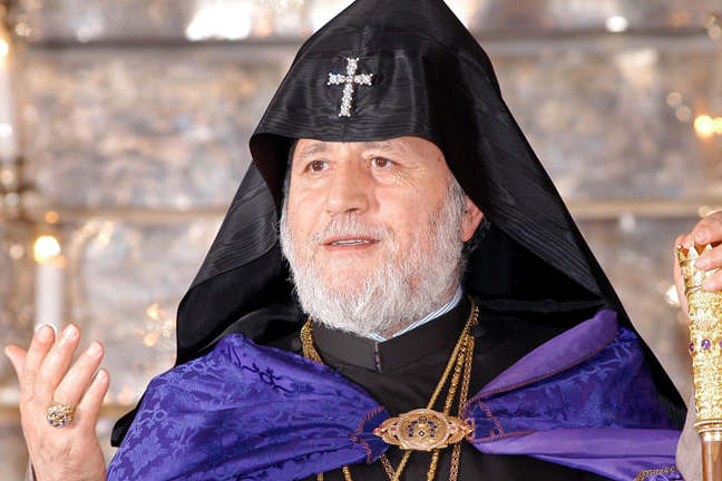 Первопрестольный Св. Эчмиадзин опровергает – Католикос Гарегин II в ДТП не попадал