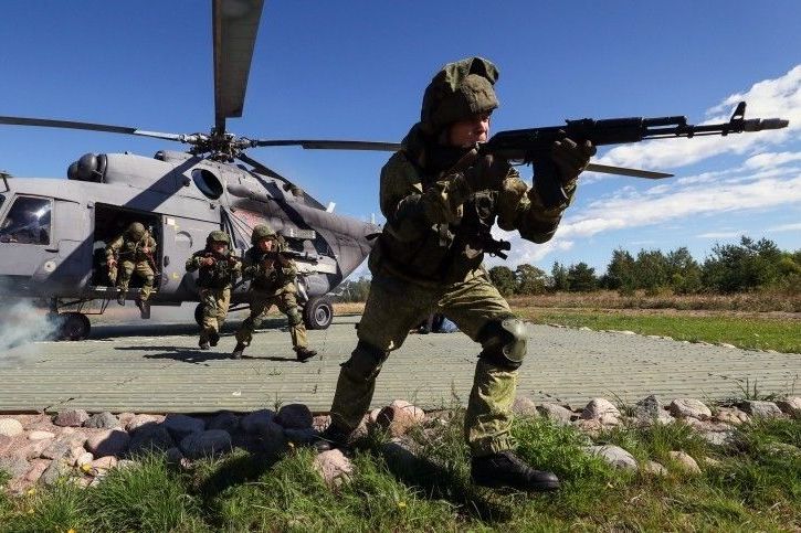 Военный эксперт оценил идею десантной операции России в Армении