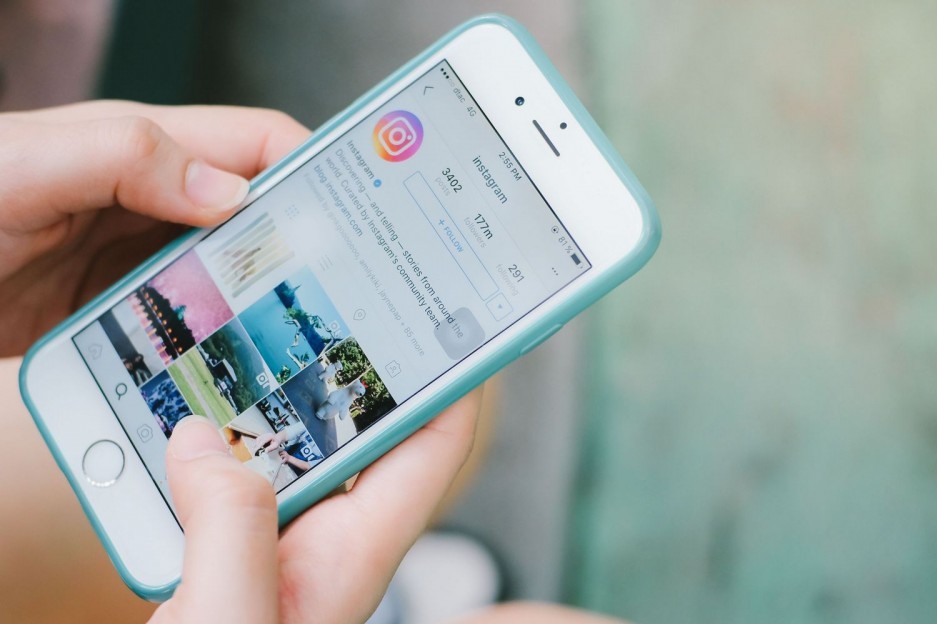 Instagram введет возможность редактировать сетку профиля, меняя местами публикации