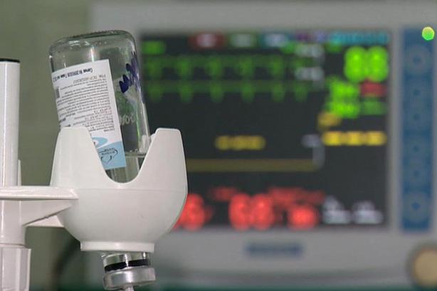 Бабушка чуть не отправила внучку на тот свет, закапав ей нос