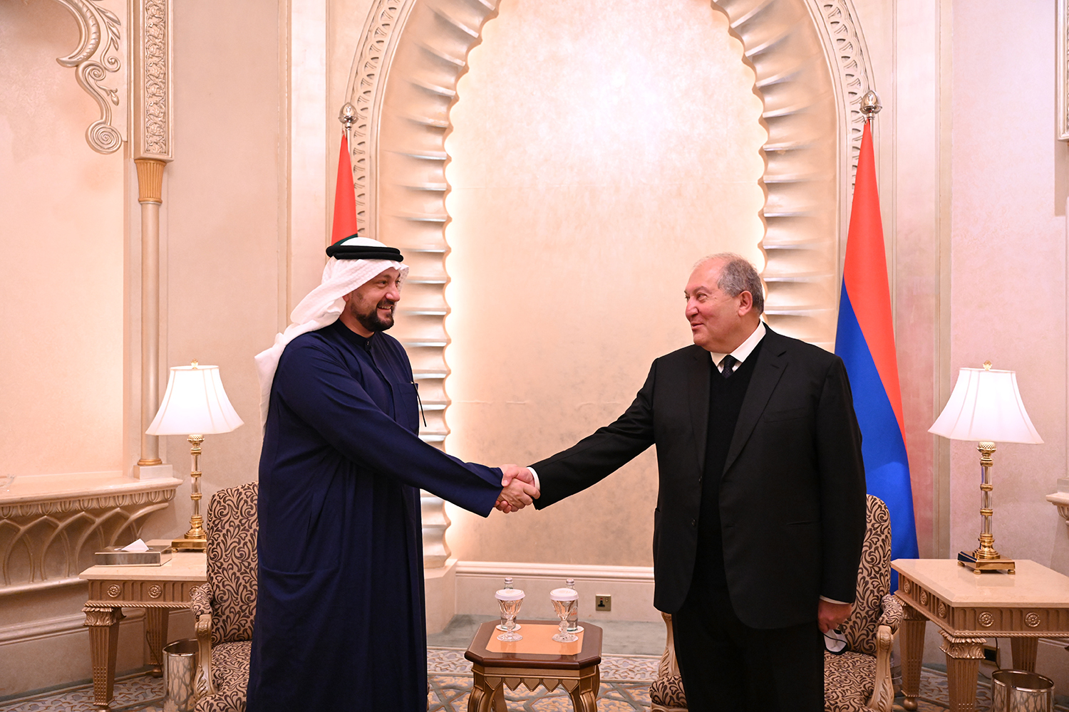 Глава МИД ОАЭ выразил готовность в ближайшее время посетить Армению