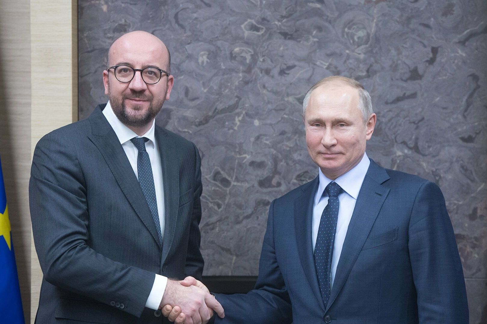 Шарль Мишель и Путин обсудили перспективы урегулирования конфликта между Арменией и Азербайджаном